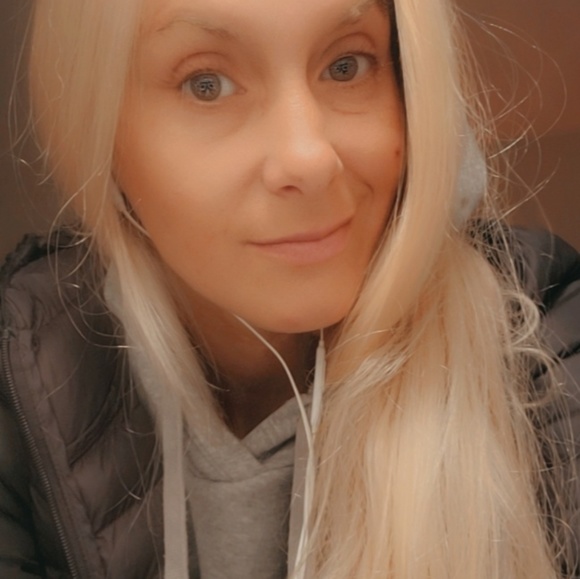 Meet your Posher, Cindyann - Picture 1 of 1